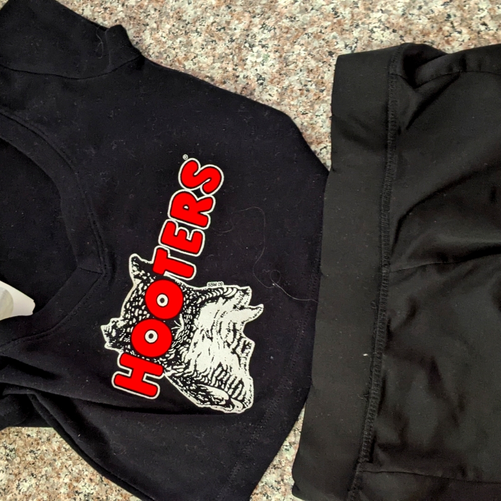 Hooter uniform
